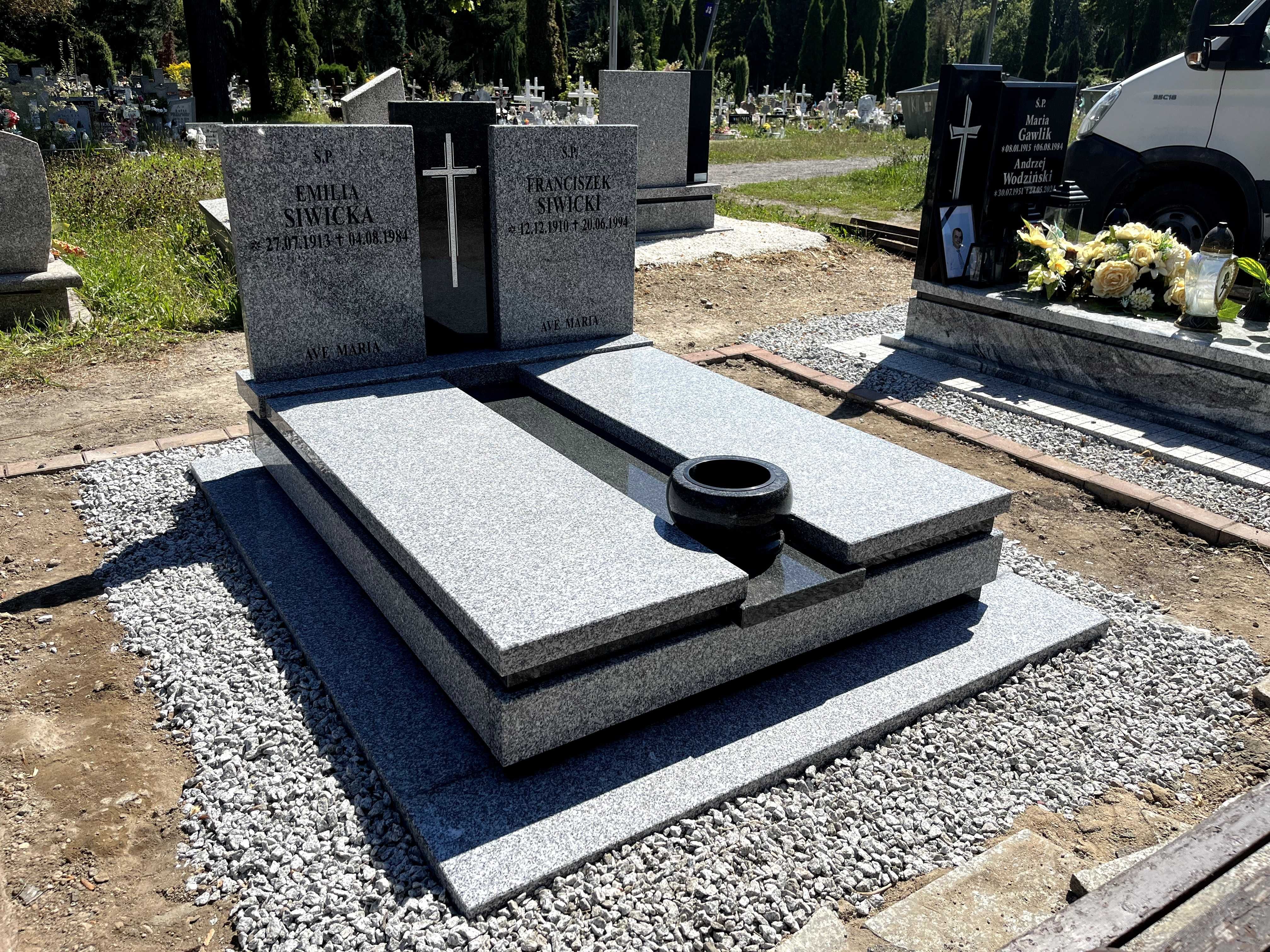 Nagrobek granitowy podwójny BRYŁA