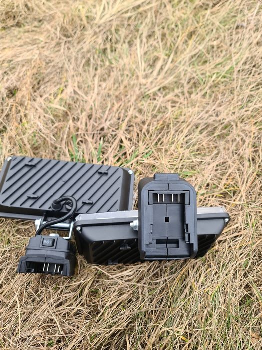 Прожектор Milwaukee та Dewalt Лампа Фонарь  Адаптер