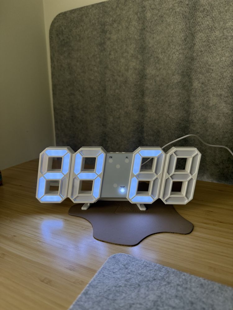Relógio LED Digital de Mesa