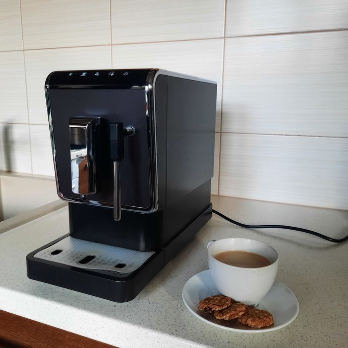 Ekspres do kawy Tchibo Esperto Latte, mało używany.