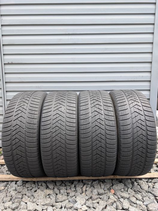 Комплект зимових шин Pirelli 255/55 R18 255*55 18 Scorpion Winter