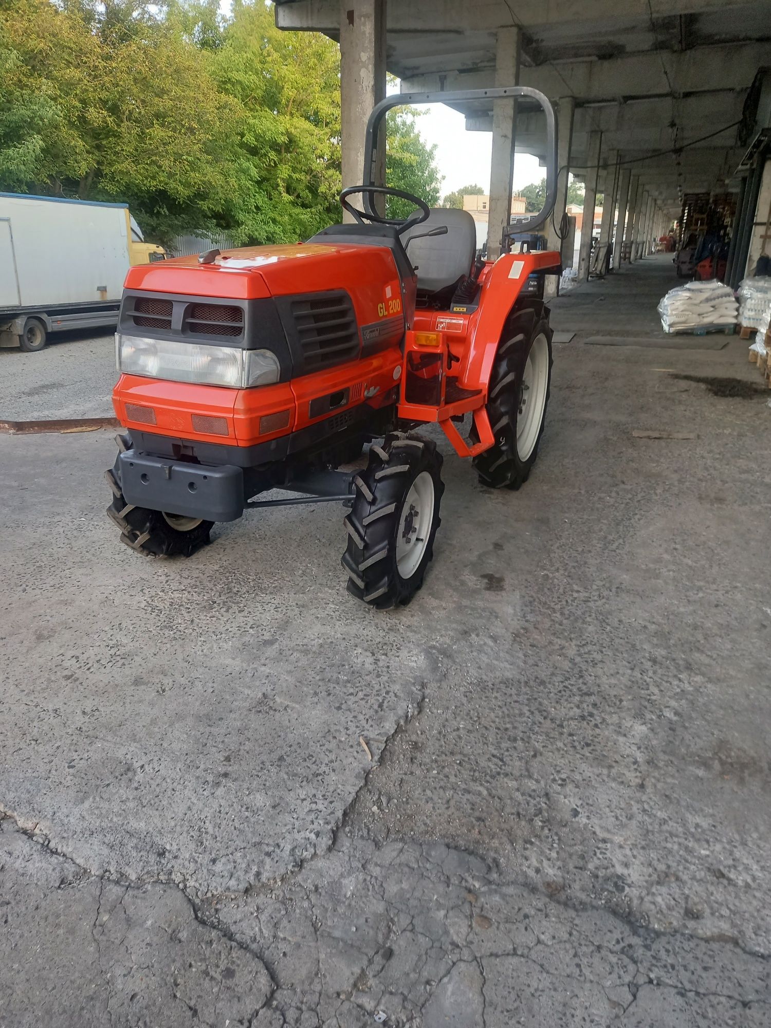 Міні трактор Kubota GL200