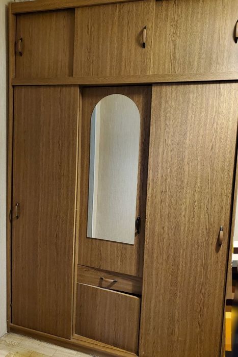 Шафа. Меблі б/в.