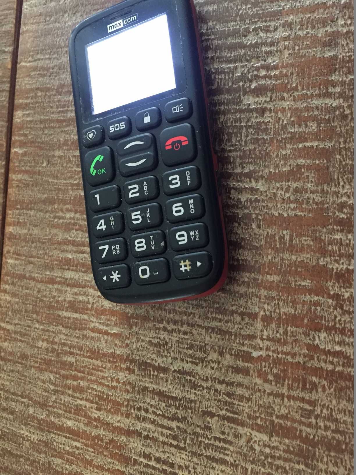 Telefon komórkowy dla senorów MAXCOM MM428BB