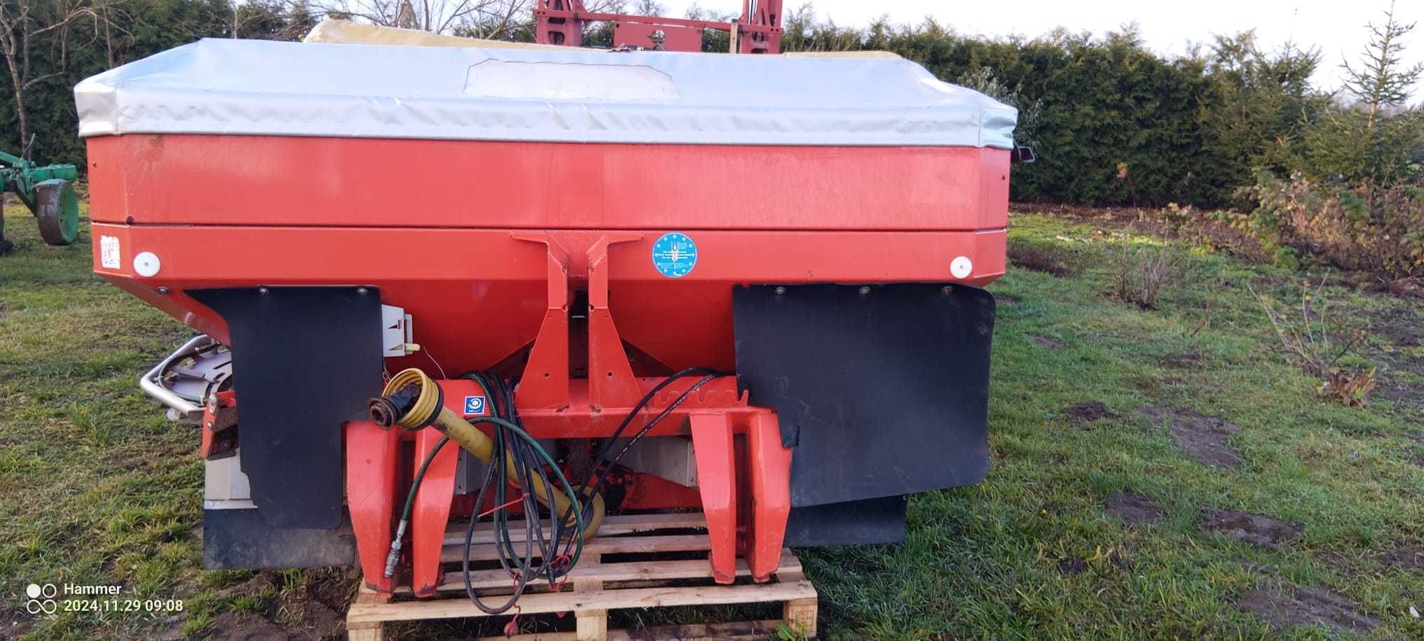 Rozsiewacz nawozu KUHN Axis 20.1 12-18m 2012r. 2000L amazone sulky