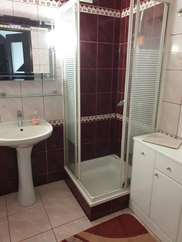 Сдам комнату в 3-х комнатной квартетре