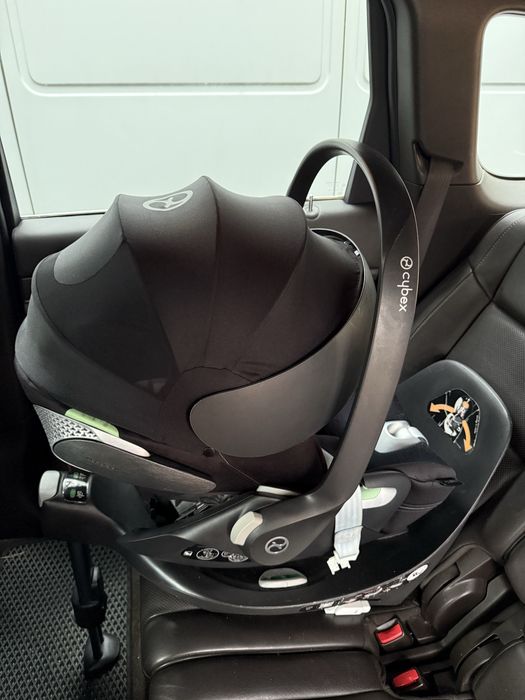 Автокрісло cybex cloud T+