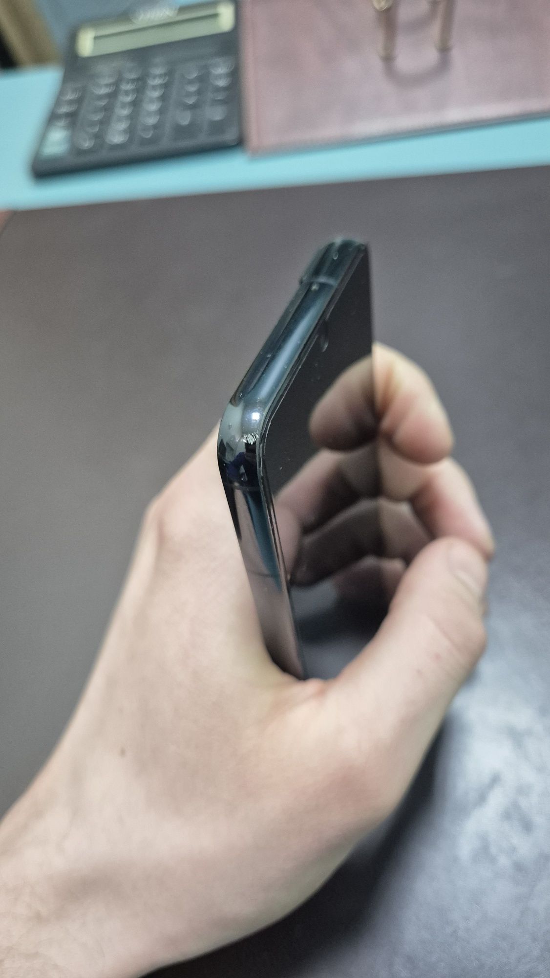 Samsung Galaxy S22 8/256GB Phantom Black

Экран: 6.1
Камера: 50 Мп + 1