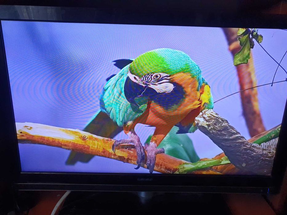 smukły, nowoczesny telewizor w super Grundik 32    TV 2 VLE 8120 BG