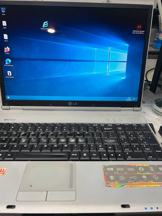 Laptop LG e500 kompletny