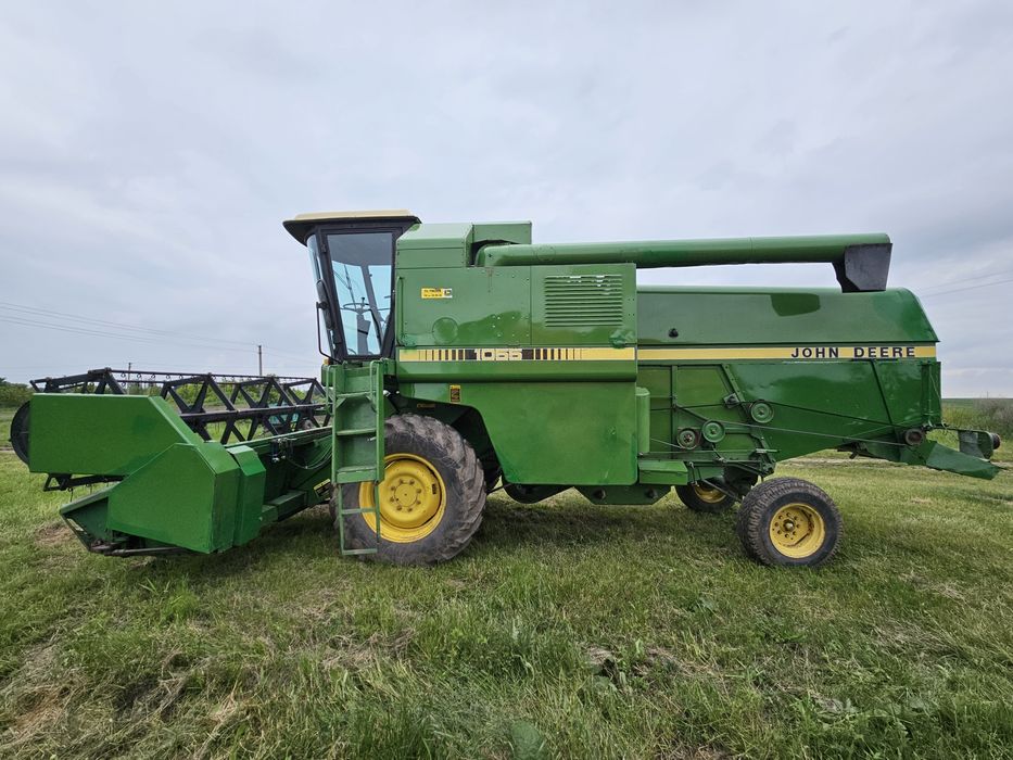 Продам комбайн джондір 1055