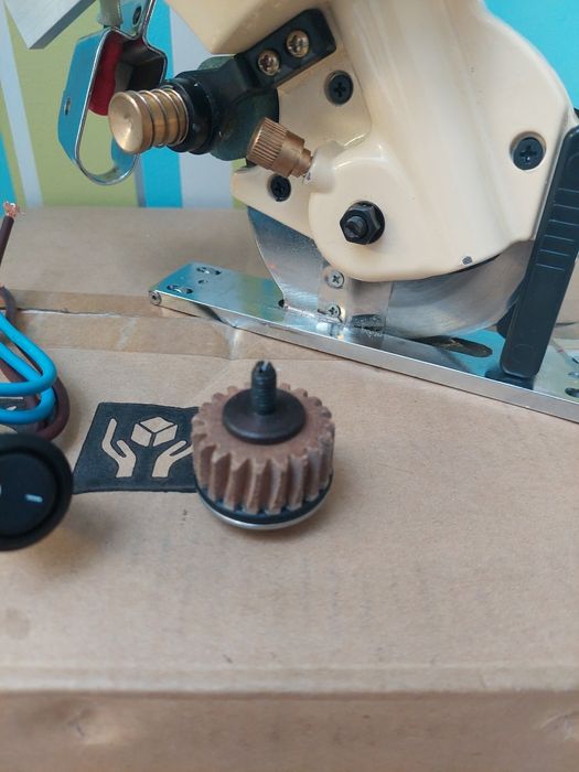 Электрический ковровый резак, машина для резки ткани Junjiu TN-40 250W