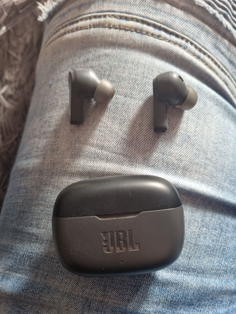 Sprzedam słuchawki bezprzewodowe JBL