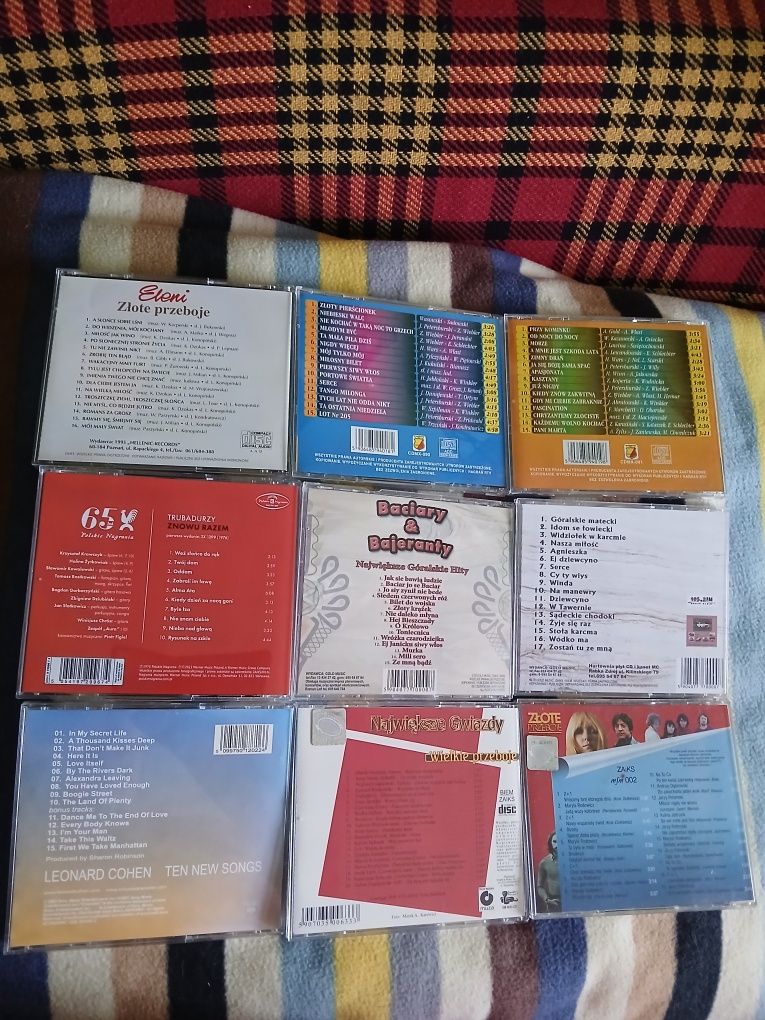 Różńe płÿty z piosenkami na CD