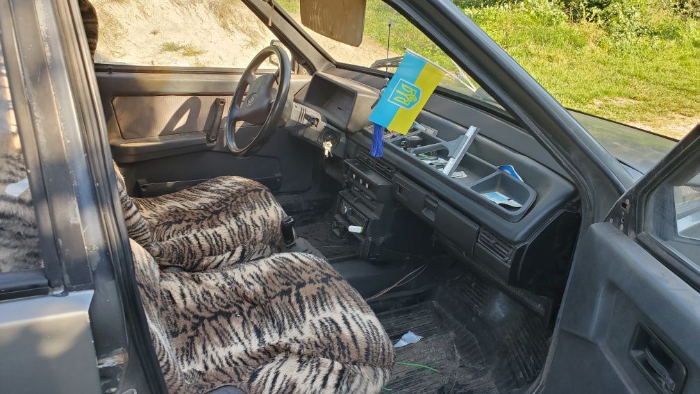 Продаєтся девятка,нормальному стані