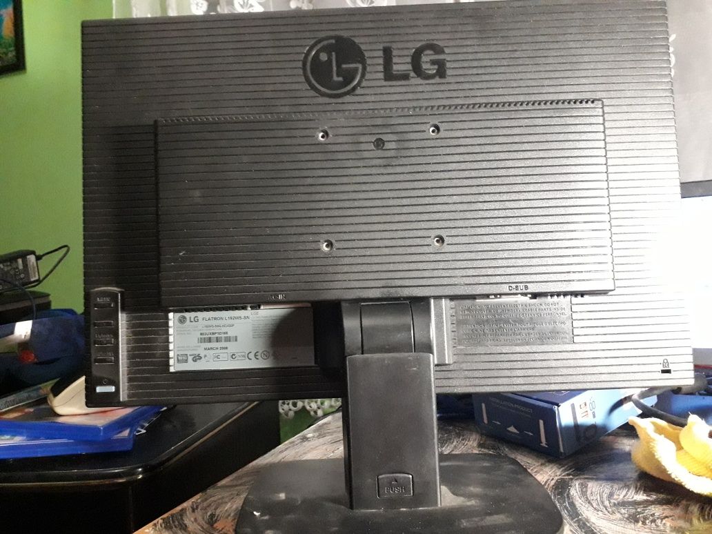 Monitor LG Flatron L192WS-SN