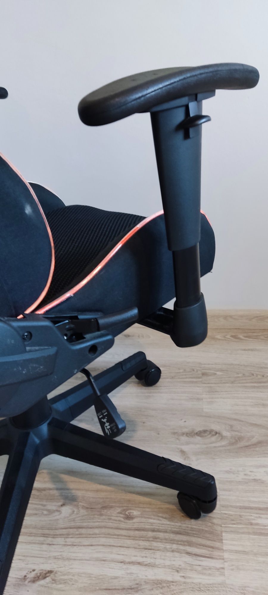 Fotel Gamingowy  HUZARO RANGER 6.0 RGB