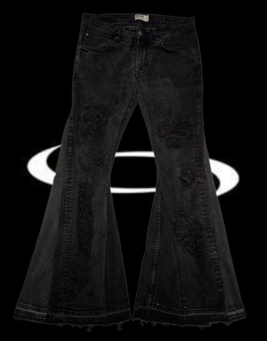 Джинсы флеред опиум erd куртка красная 9mice мерч ETIENNE CUSHARD