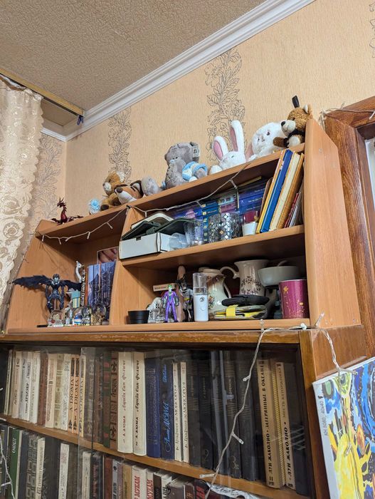 Продам полицю і тумбу-комод трикутник, частини від стінки, антресолі