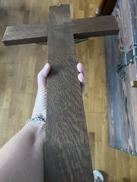 Stary drewniany  krzyż