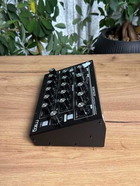 Moog Minitaur – desktopowy  analogowy syntezator basowy