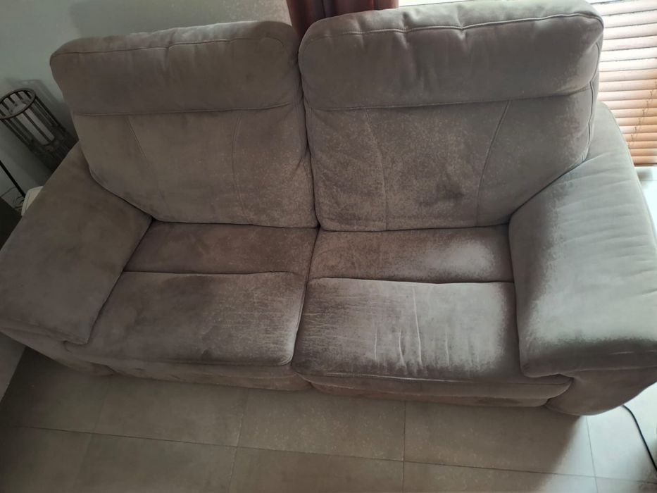 Dwie sofy z funkcją relax
