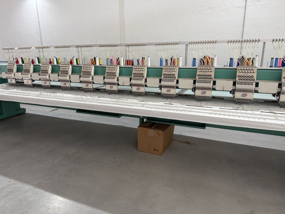 Vendo maquina de bordados Tajima - 12 cabecas