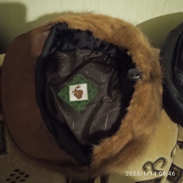 Чудові жіночі зимові капелюхи.