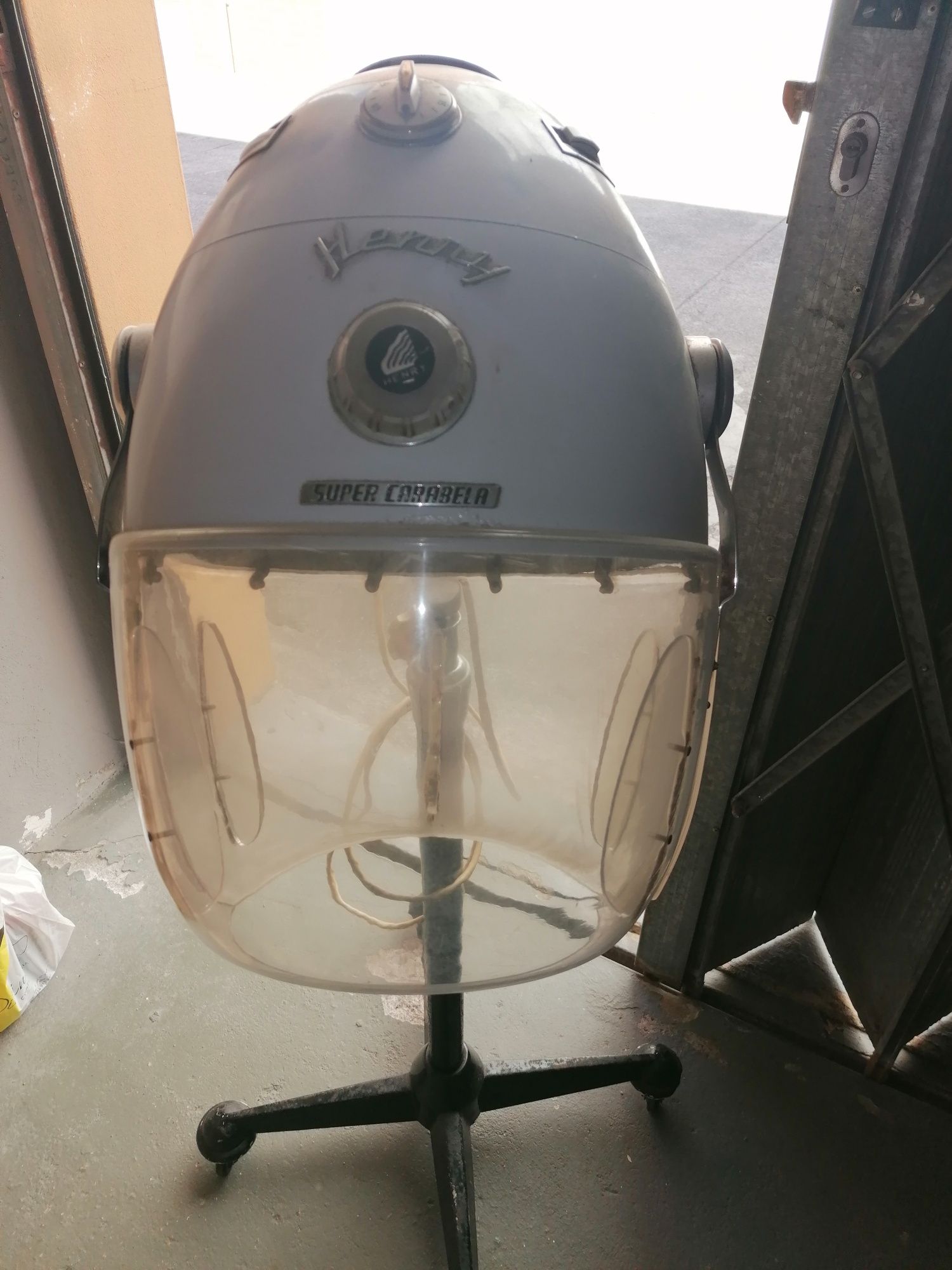 Secadorl de Pé Marca HENRY