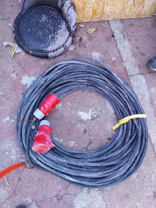 Vendo duas extensoes  de 50 metros cada