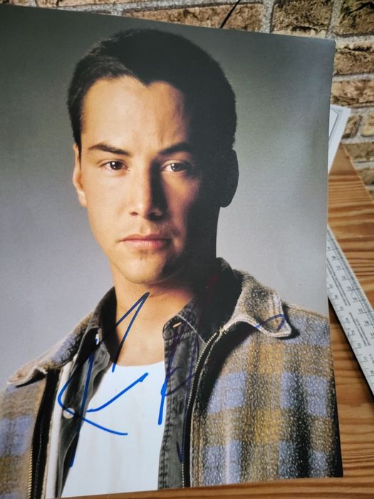 Автограф Киану Ривз Keanu Reeves