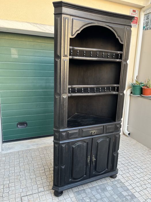Movel de canto / cantoneira de Pau Preto muito antigo