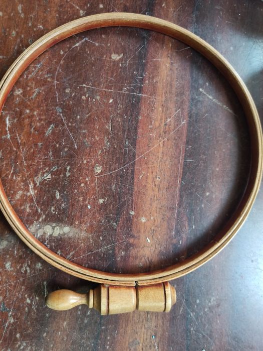 Пяльцы деревянные 25 см