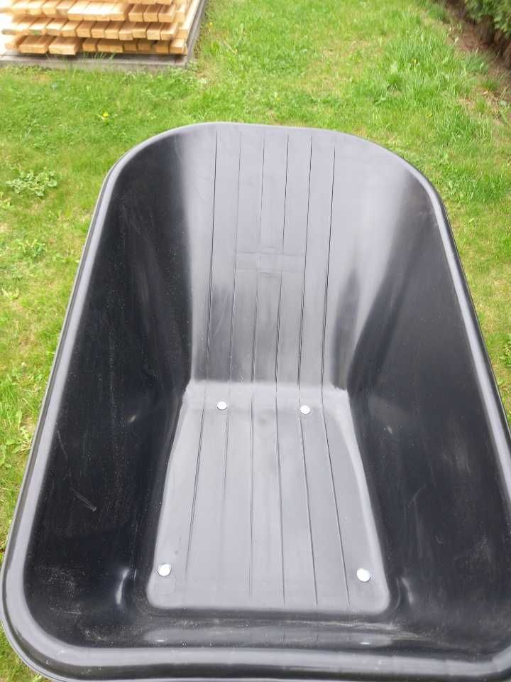 Taczka ogrodowa plastikowa , pojemność 90 l
