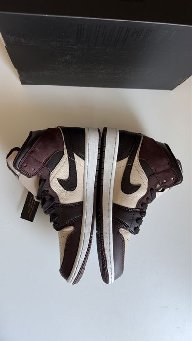 Nike Air Jordan 1 Mid Velvet Brown Paris YMCA rozmiar 40 wkładka 25 cm
