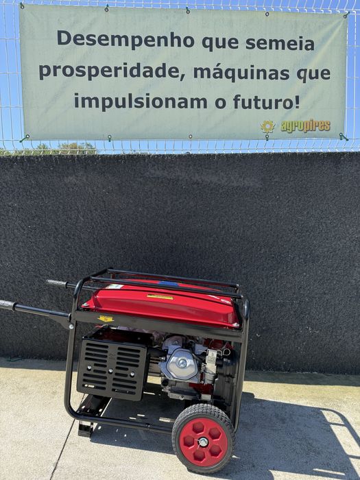 Gerador com motor HONDA 13 hp. Monofasico