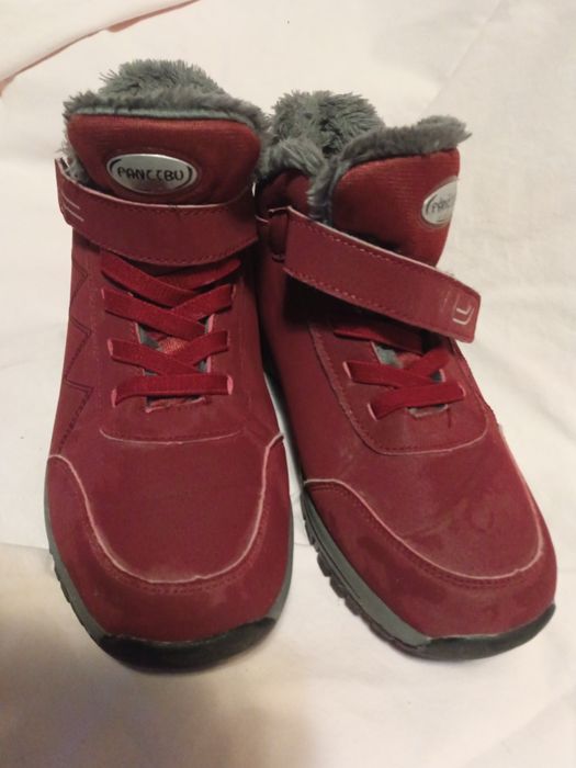 Жіночі  зимові  чоботи  черевики