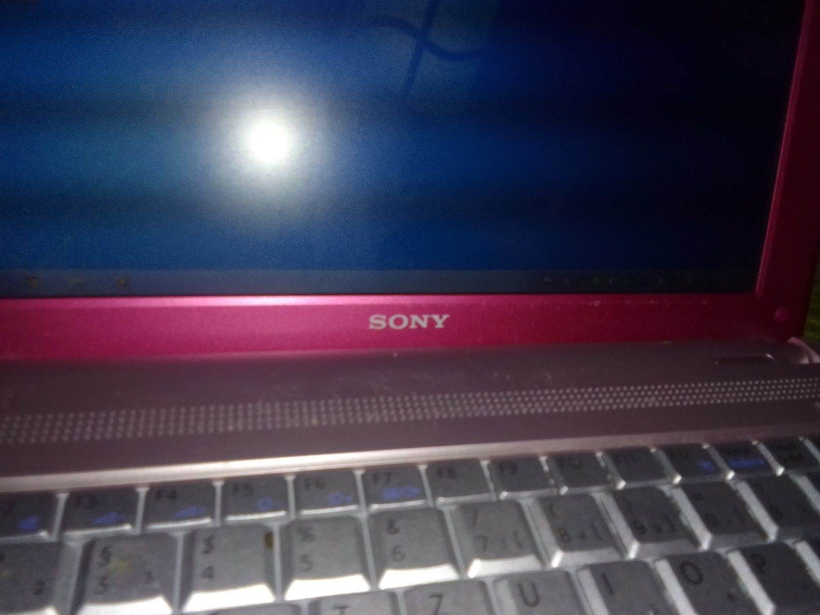 Laptop Sony Vaio różowy model pcg 21313m