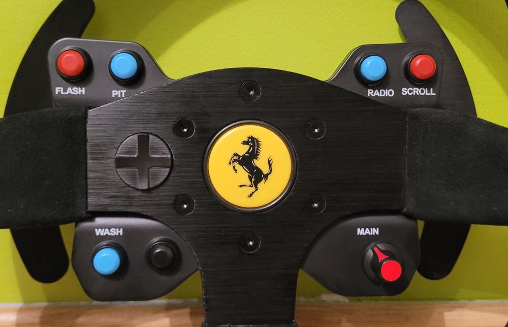 Kierownica obręcz thrustmaster alcantara