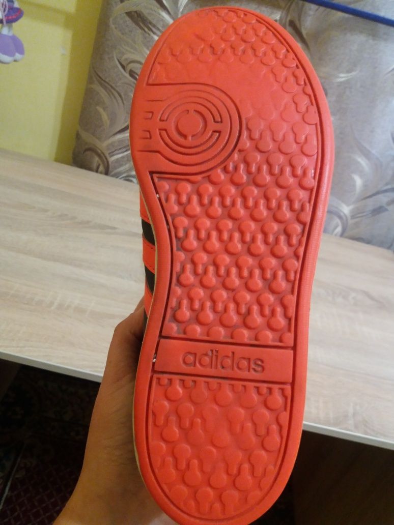 Кросівки Adidas оригінал