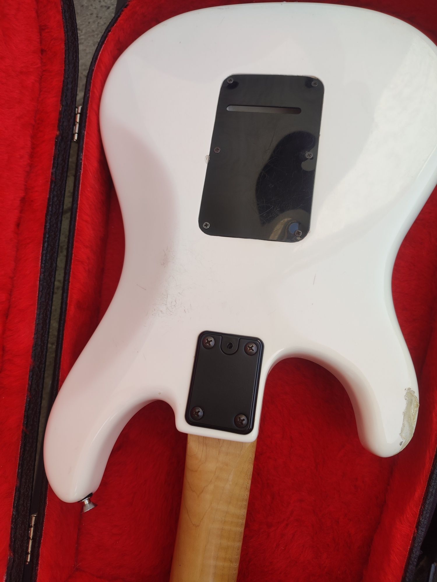Guitarra Peavey Falcon