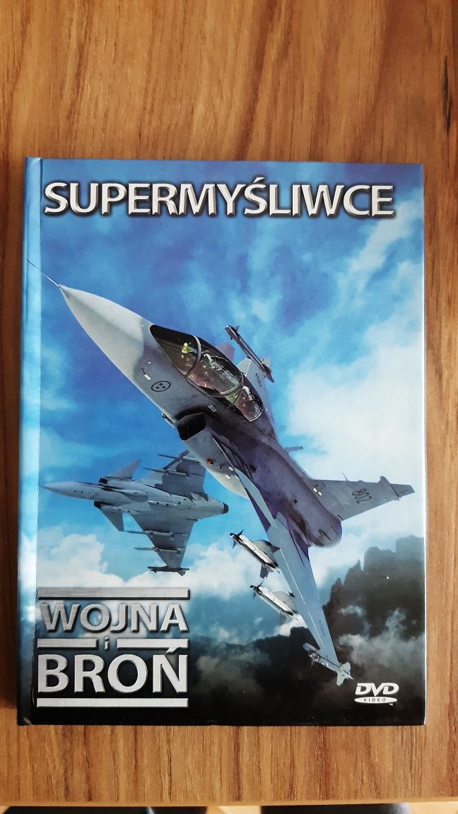 Super myśliwce i multimedialna historia Polski