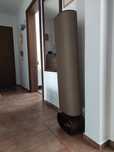 Lampa stojąca z żarówkami drewno
