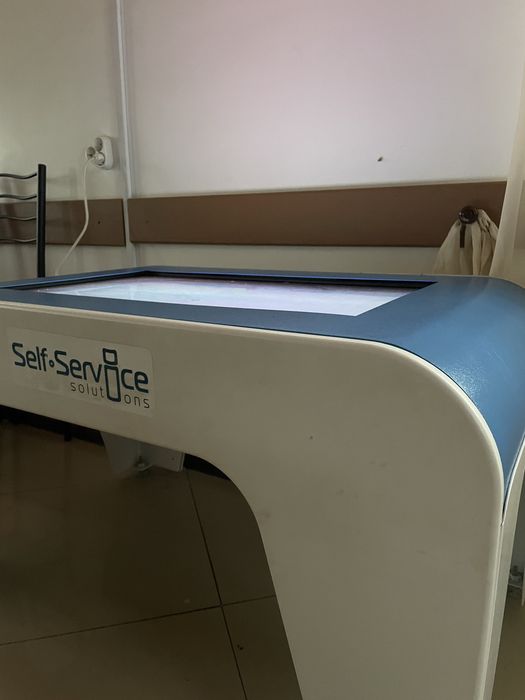 Сенсорний стіл Self-Service Solutions дитячий 32