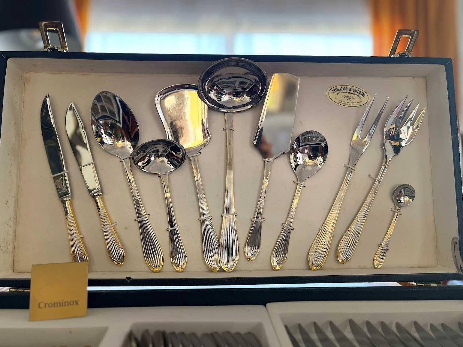 Faqueiro 131 peças Inox 18/10 e Ouro 24k - Crominox