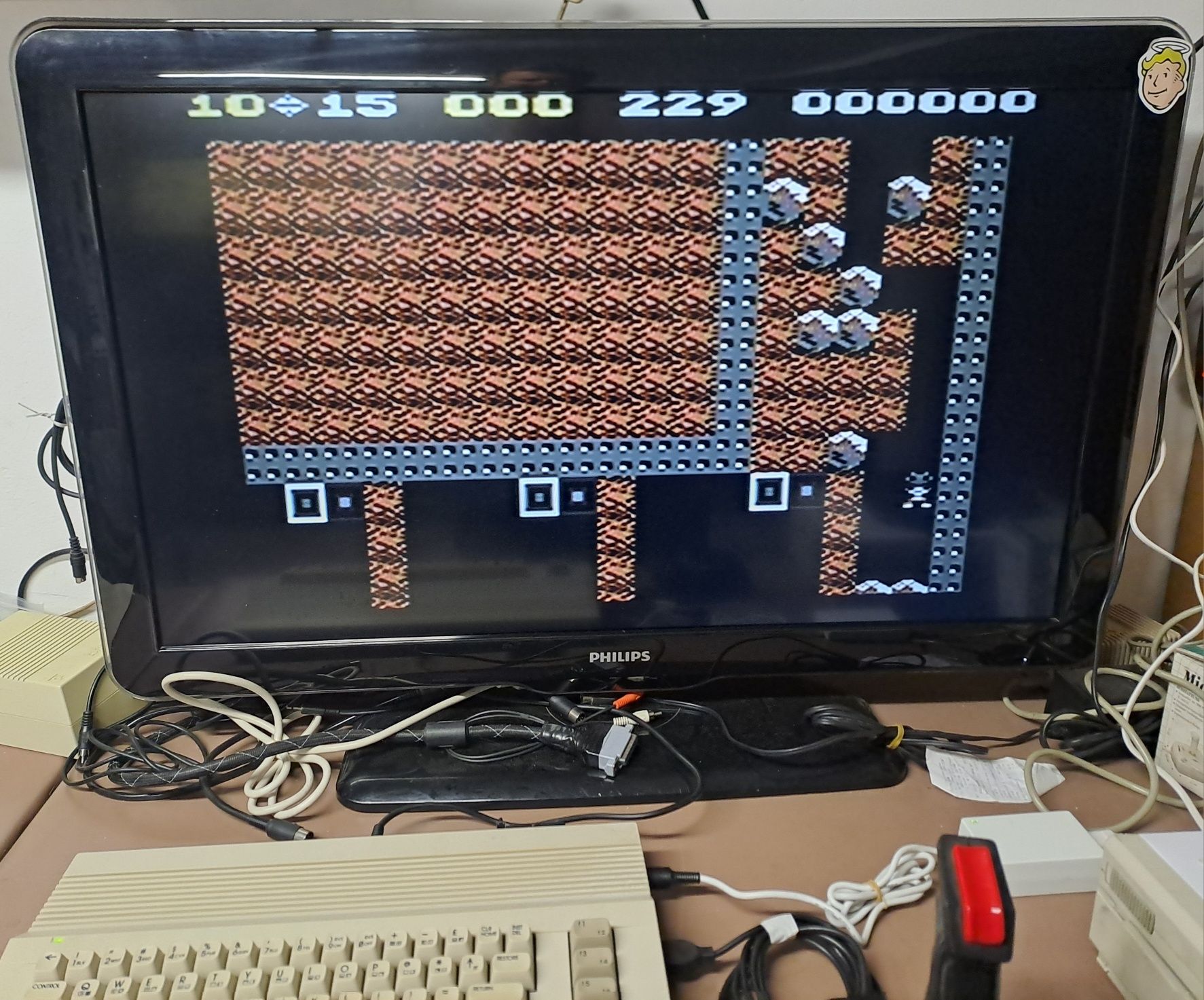 Commodore C64 z zasilaczem