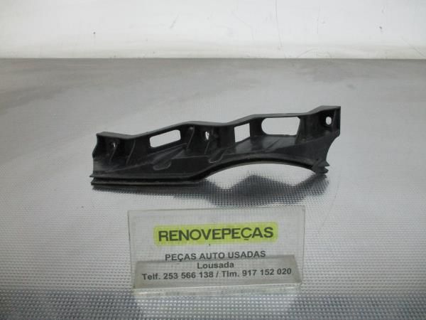 Guia de pára-choques frente direito VOLKSWAGEN Passat (3C2)