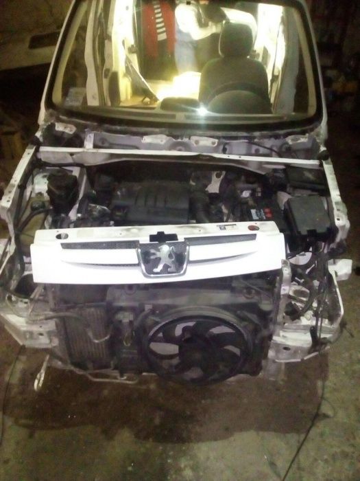 Двигун 1.6ndi Пежо партнер Сітроен Берлінго 2003-2014
