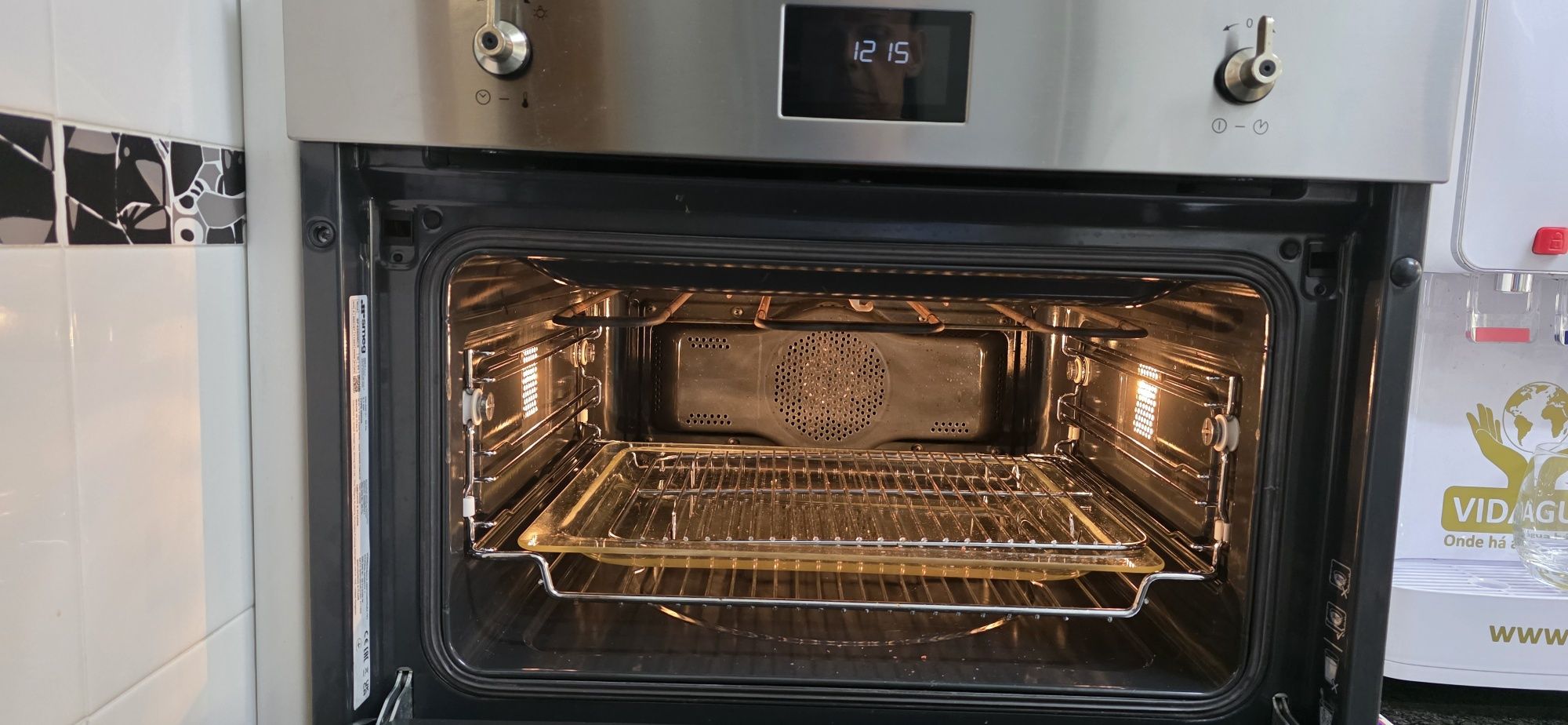SMEG Forno com microondas SF4390MCX