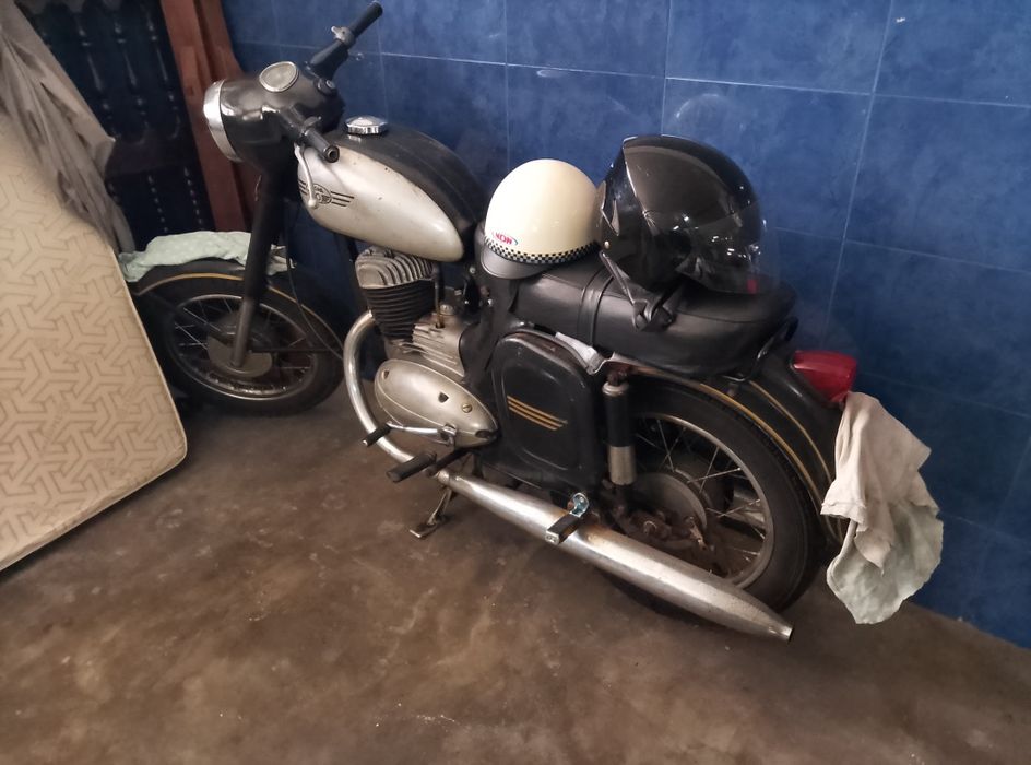 Mota Jawa 250 Ano 1968